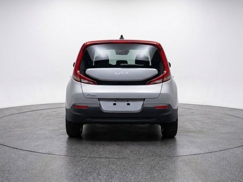 Used 2025 Kia Soul LX w/ LX Technology Package image 7