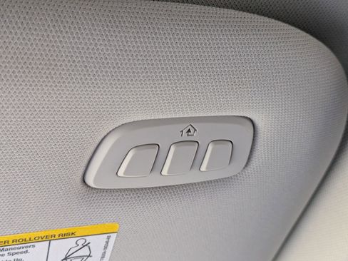 Used 2025 Ford Expedition Active AWD/4WD image 25