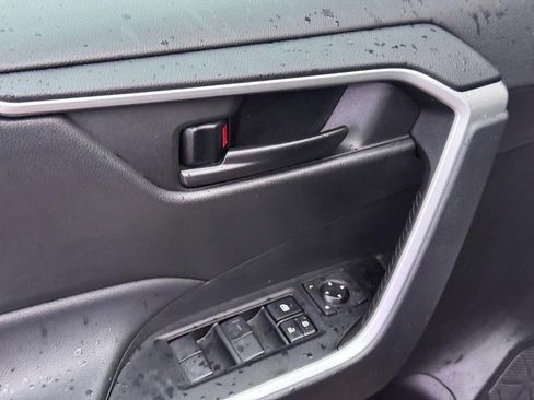 Used 2023 Toyota RAV4 LE image 18