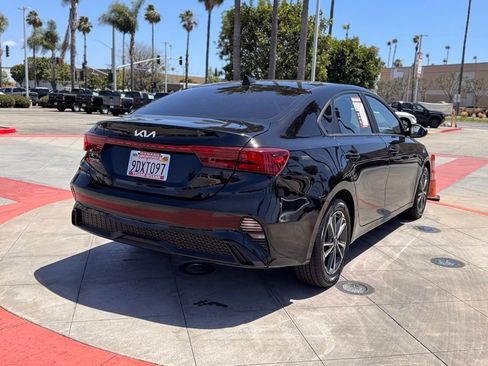 Used 2023 Kia Forte LXS FWD image 8