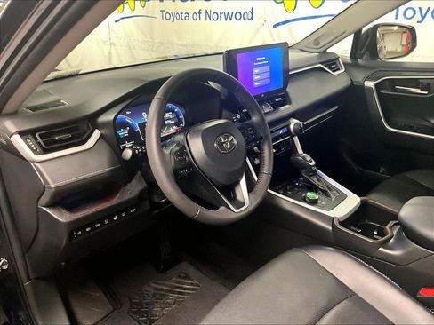 Used 2023 Toyota RAV4 Limited AWD/4WD image 8
