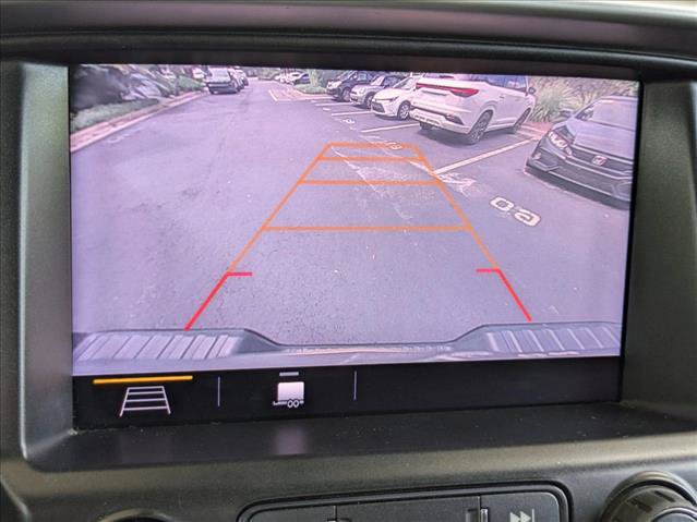 Used 2020 Chevrolet Colorado LT w/ Safety Package RWD image 9