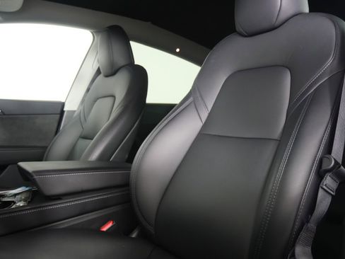 Used 2023 Tesla Model Y Long Range image 10