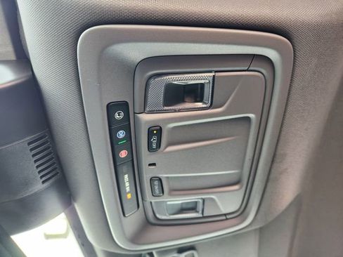 Used 2024 Chevrolet Silverado 2500 Custom w/ Custom Value Package AWD/4WD image 27