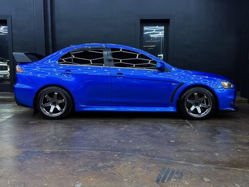 Used 2010 Mitsubishi Lancer Evolution MR image 10