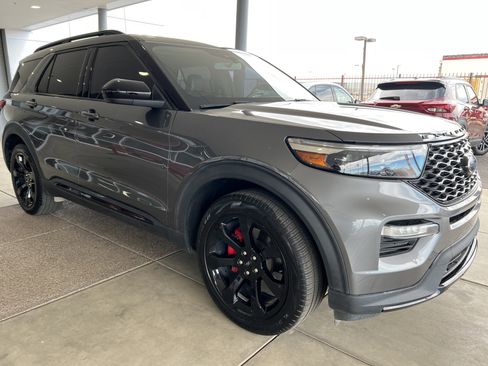 Used 2022 Ford Explorer ST w/ ST Street Pack image 3