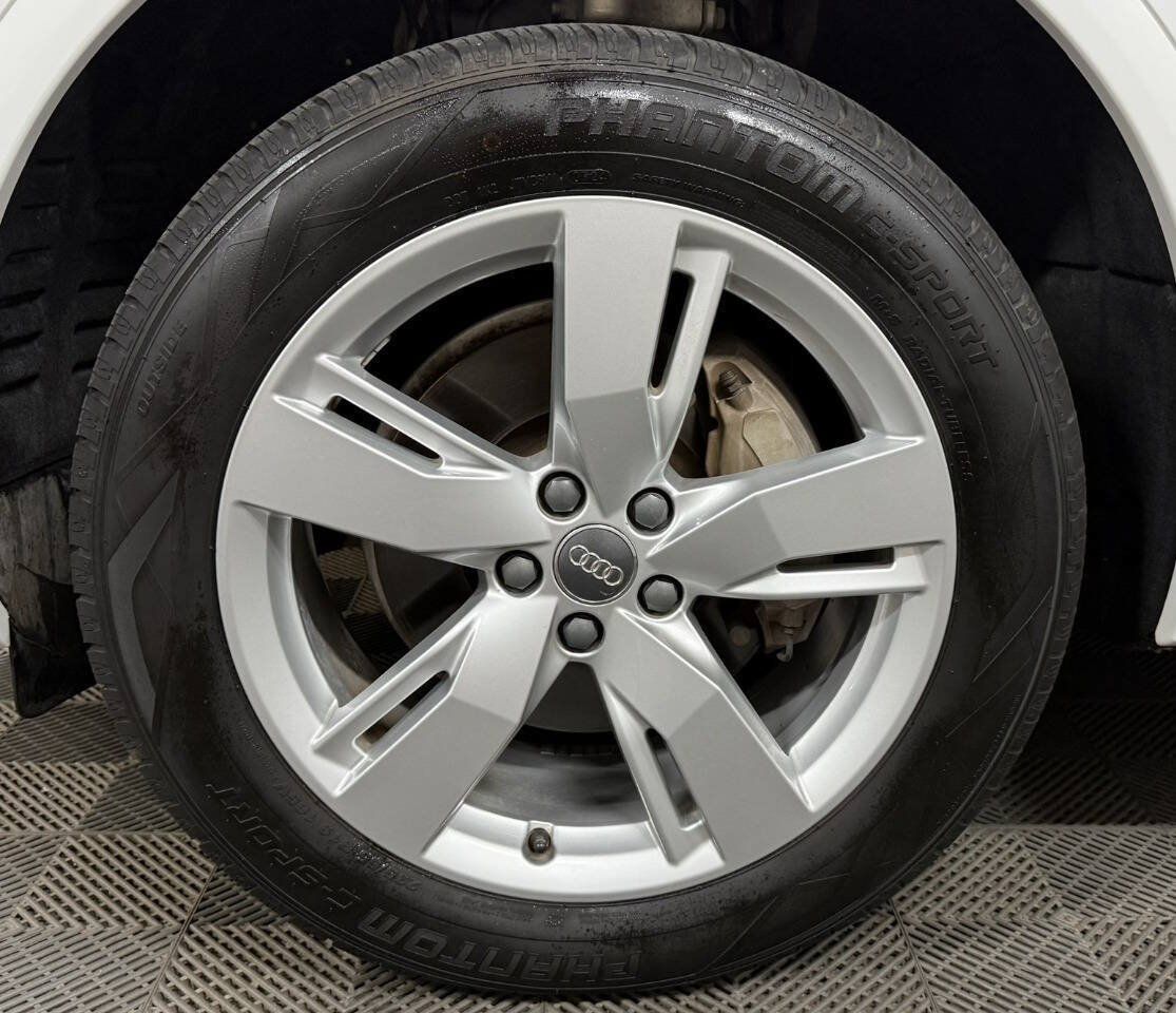 Used 2018 Audi Q5 2.0T Premium AWD/4WD image 25