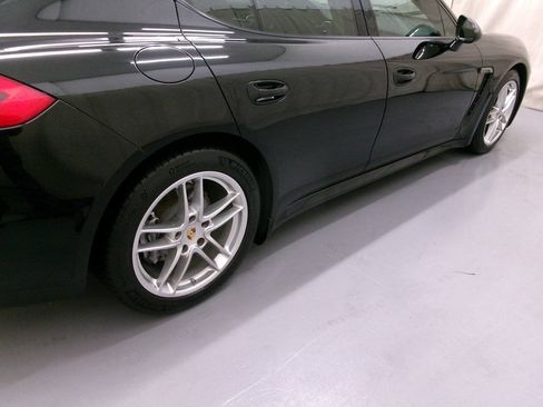 Used 2014 Porsche Panamera 4 AWD/4WD image 9