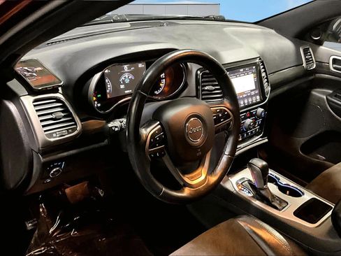 Used 2020 Jeep Grand Cherokee Altitude image 2