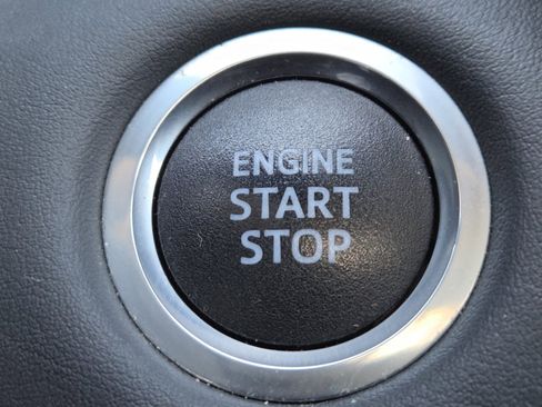 Used 2021 Toyota Highlander XLE image 33