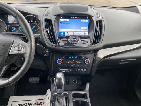 Used 2019 Ford Escape Titanium FWD image 18