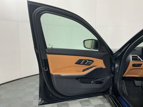 Certified 2025 BMW 330i Sedan w/ Premium Package image 20