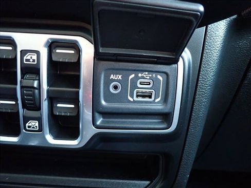 Used 2023 Jeep Wrangler Unlimited w/ Cold Weather Group AWD/4WD image 19
