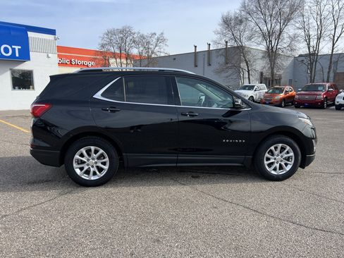 Used 2018 Chevrolet Equinox LT w/ Sun & Infotainment Package image 9