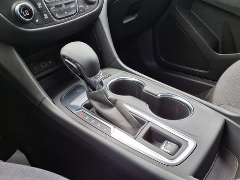 Used 2024 Chevrolet Equinox LT FWD image 30