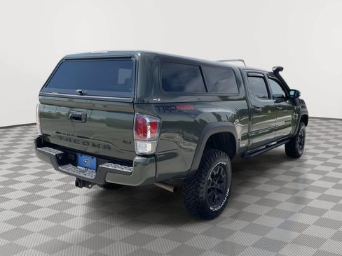Used 2022 Toyota Tacoma TRD Off-Road AWD/4WD image 15