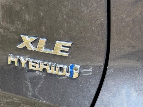 Used 2023 Toyota RAV4 XLE image 6