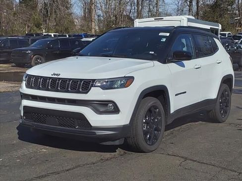 New 2024 Jeep Compass Latitude w/ Convenience Group image 3