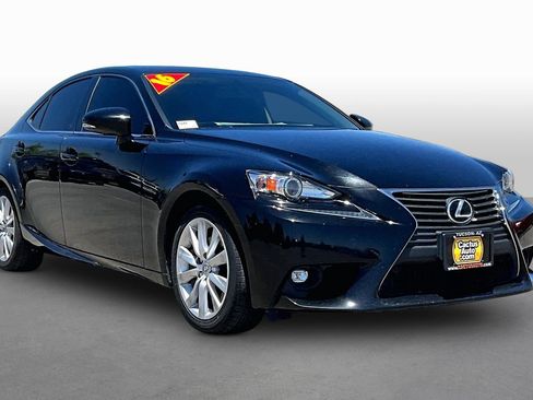 Used 2016 Lexus IS 300 AWD image 10