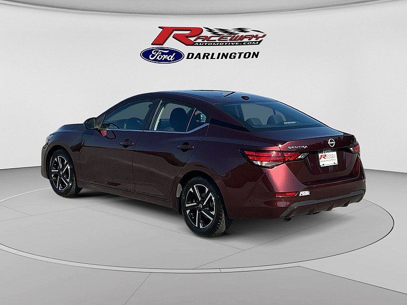 Used 2025 Nissan Sentra SV FWD image 3