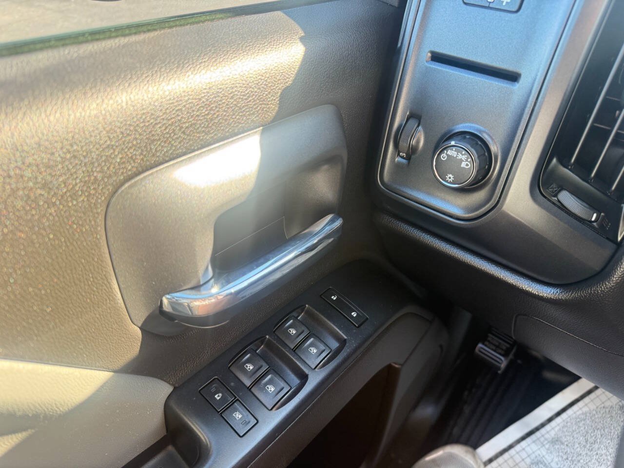 Used 2017 Chevrolet Silverado 1500 W/T w/ Trailering Package RWD image 16
