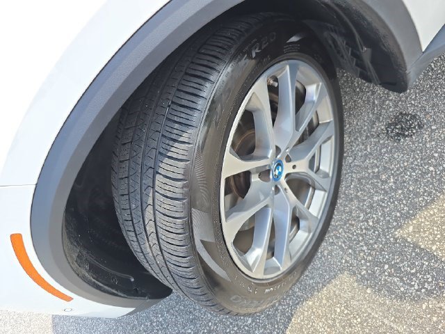 Used 2025 BMW X5 xDrive50e AWD/4WD image 32