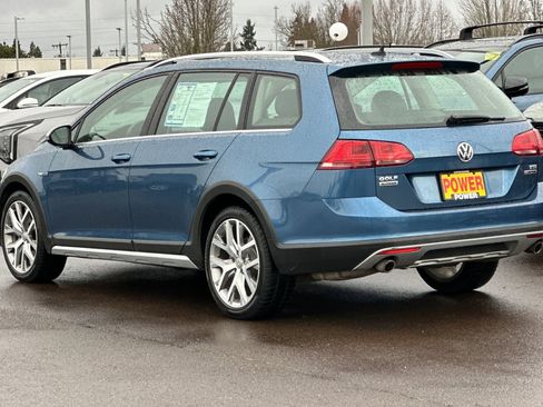 Used 2017 Volkswagen Golf Alltrack SEL image 6