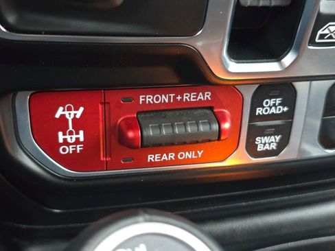 Certified 2021 Jeep Wrangler Unlimited Rubicon w/ Dual Top Group image 40