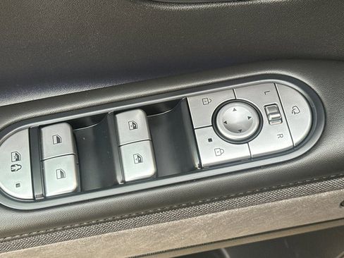 Certified 2024 Hyundai Ioniq 5 Limited image 12