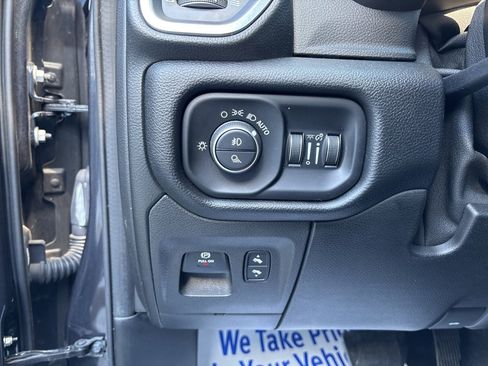 Used 2019 RAM 1500 Laramie image 62