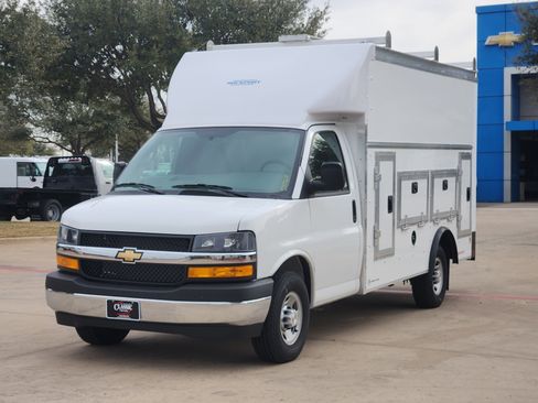 New 2025 Chevrolet Express 3500 w/ Power Convenience Package image 10