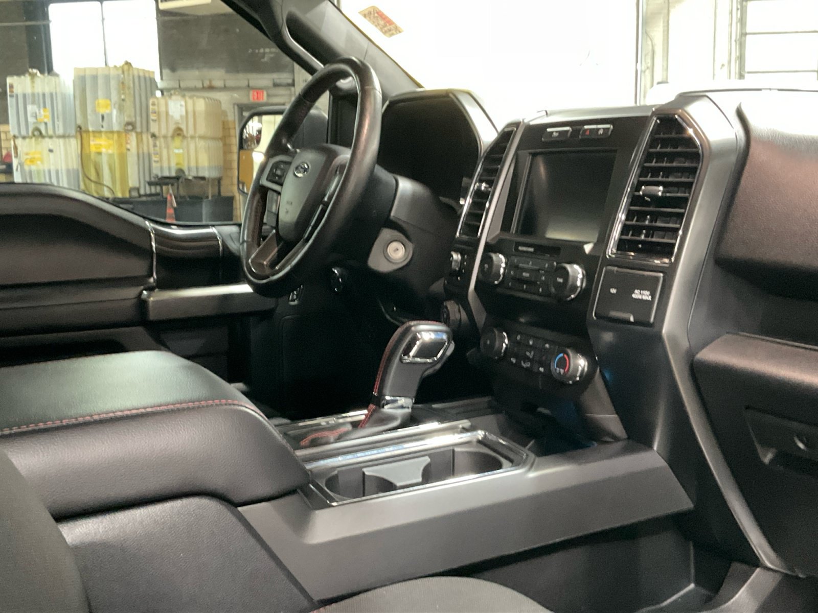 Used 2019 Ford F150 XLT w/ Equipment Group 302A Luxury AWD/4WD image 19