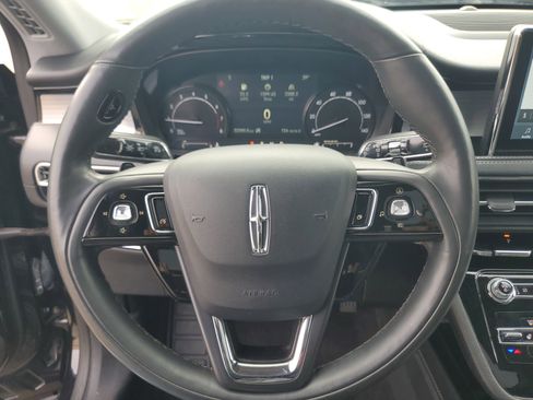 Used 2022 Lincoln Corsair AWD w/ Premium Package image 14
