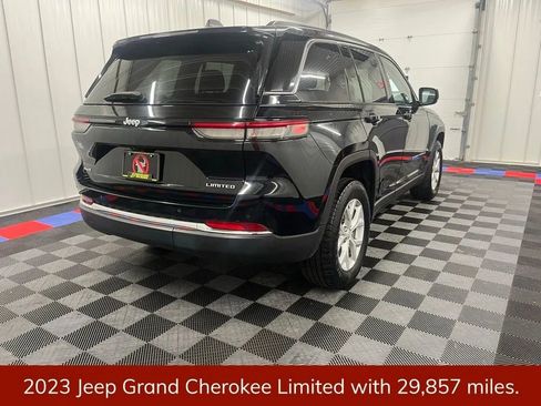 Used 2023 Jeep Grand Cherokee Limited image 3