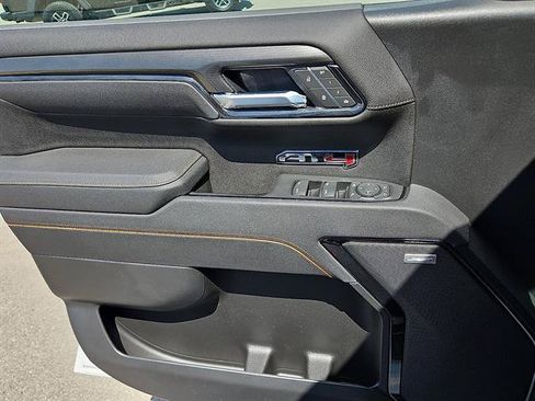 Used 2025 GMC Sierra 1500 AT4 w/ AT4 Premium Package AWD/4WD image 13