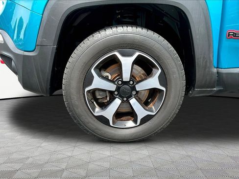 Used 2021 Jeep Renegade Trailhawk w/ Sun & Sound Group AWD/4WD image 33