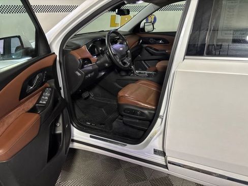 Used 2018 Chevrolet Traverse High Country AWD/4WD image 10