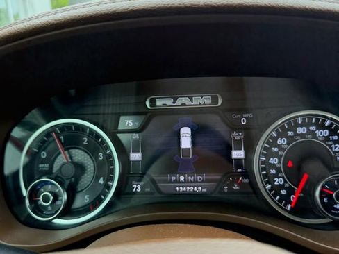 Used 2022 RAM 1500 Laramie AWD/4WD image 21