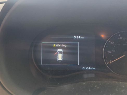 Used 2024 Nissan Kicks SR FWD image 9