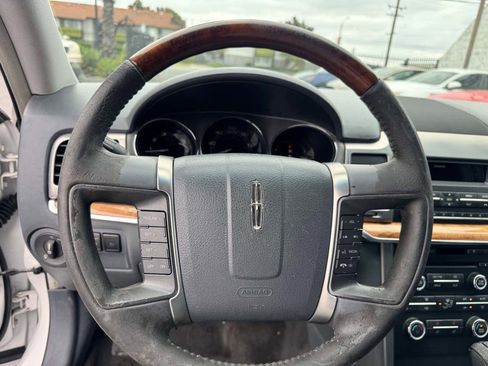 Used 2010 Lincoln MKZ FWD image 39