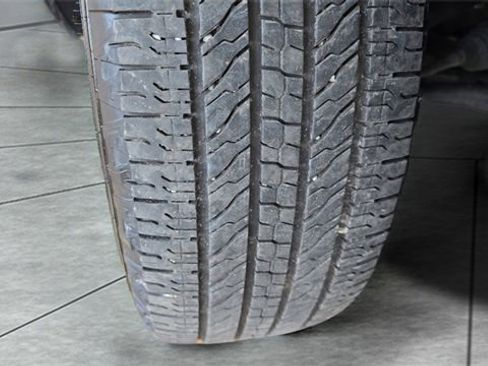 Used 2024 GMC Terrain AT4 w/ LPO, 'HIT The Road' Package image 31