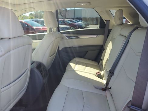 Used 2019 Cadillac XT5 Luxury image 14