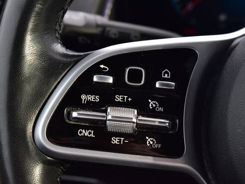 Certified 2022 Mercedes-Benz GLB 250 4MATIC image 16