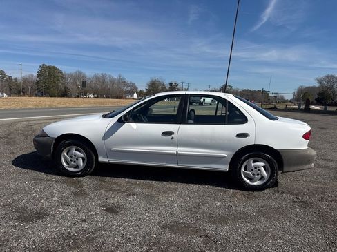 Used 1999 Chevrolet Cavalier Sedan image 4