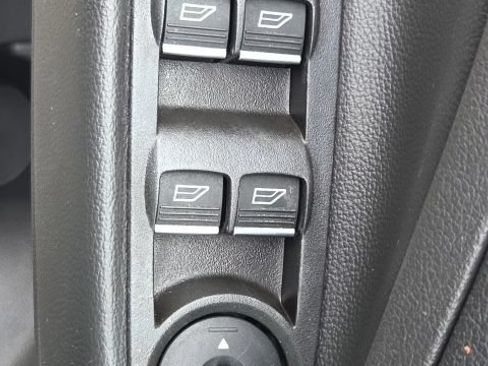 Used 2017 Ford C-MAX SE w/ Equipment Group 201A FWD image 23