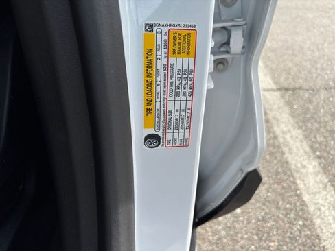 Used 2025 Chevrolet Equinox LT FWD image 30