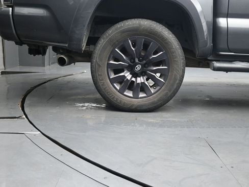Used 2021 Toyota Tacoma Limited w/ Nightshade Package AWD/4WD image 10