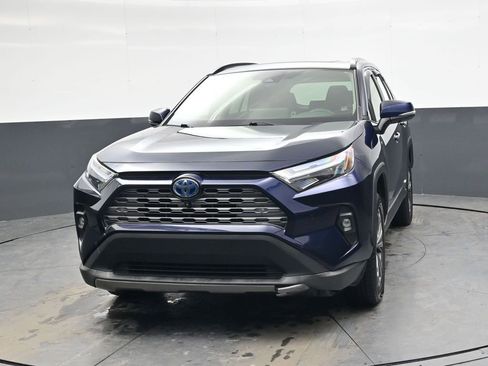 Used 2023 Toyota RAV4 Limited image 9