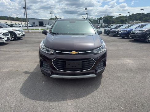 Used 2021 Chevrolet Trax LT AWD/4WD image 8