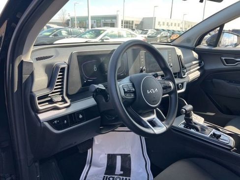 Certified 2025 Kia Sportage LX image 10